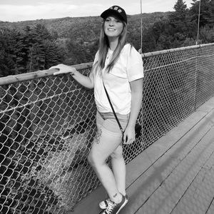 Meet your Posher, Cassandra